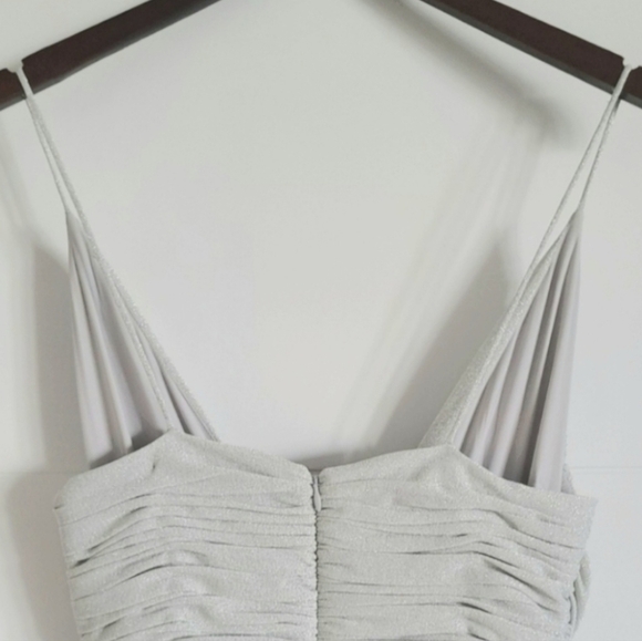 Halston Jody Pleated Midi Dress in Silver, Size 6, NWT - Picture 12 of 16